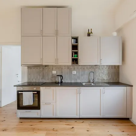 Guesthost - Peaceful In Florence