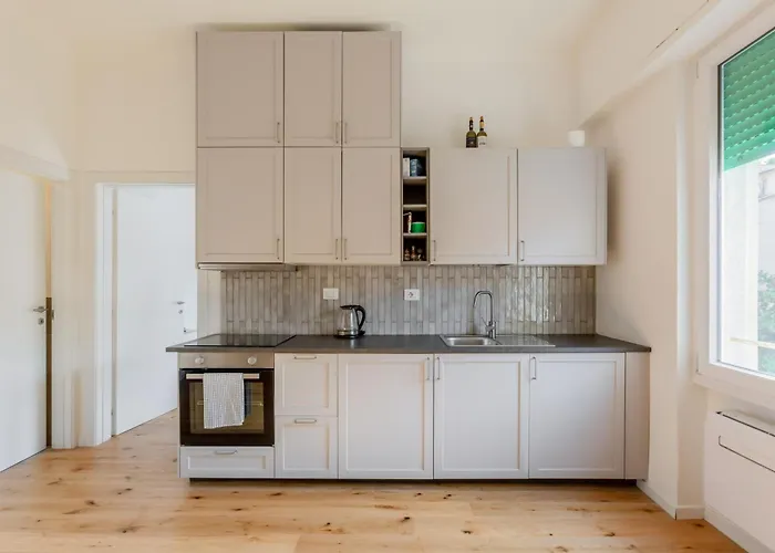 Guesthost - Peaceful In فلورنس